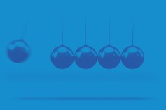 Newtons cradle five pendulum 