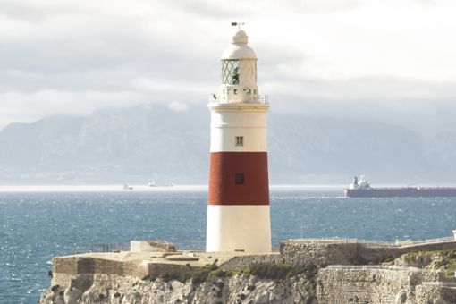 Panorámica de un faro en Europa en Gibraltar