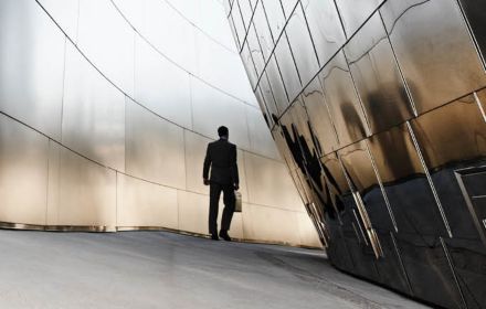 KPMG Risk visual business man in the city