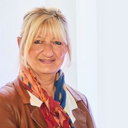 Annie Courbet, Managing & Marketing Director Brocom