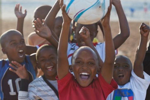 Investigación sobre prácticas de reporte en derechos humanos por las empresas en Colombia