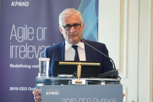 Ο Νίκος Βουνισέας, Senior Partner της KPMG στην Ελλάδα παρουσιάζει τα ευρήματα του 5ου CEO Outlook
