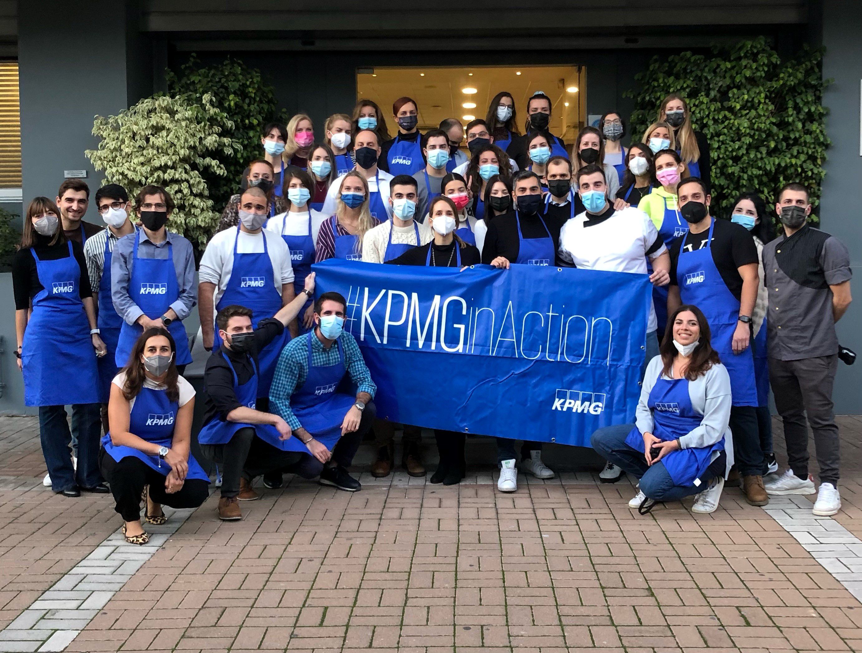 Group photo of the employees that participated in the Cook for Good event, 2021, KPMG GR