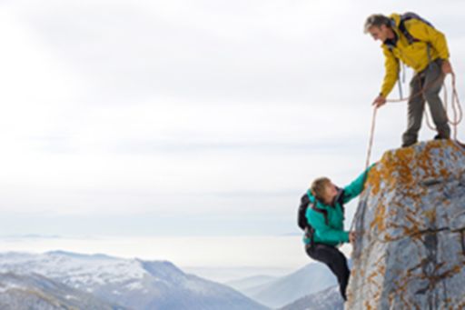 blog-climbers-helping-each-other