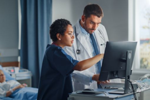 doctors-looking-at-computer-screen