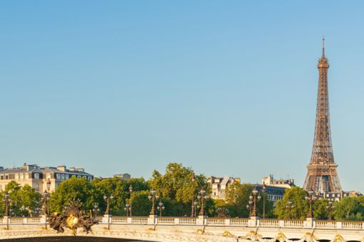 Eiffel tower in daylight