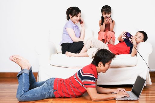 IFRS 15 (new revenue standard) for telecommunications publication cover image: family using various web-connected devices