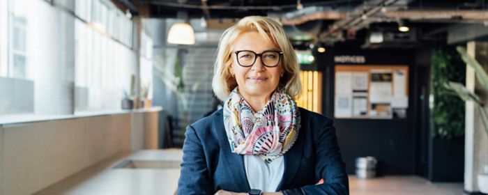Frau mit Brille