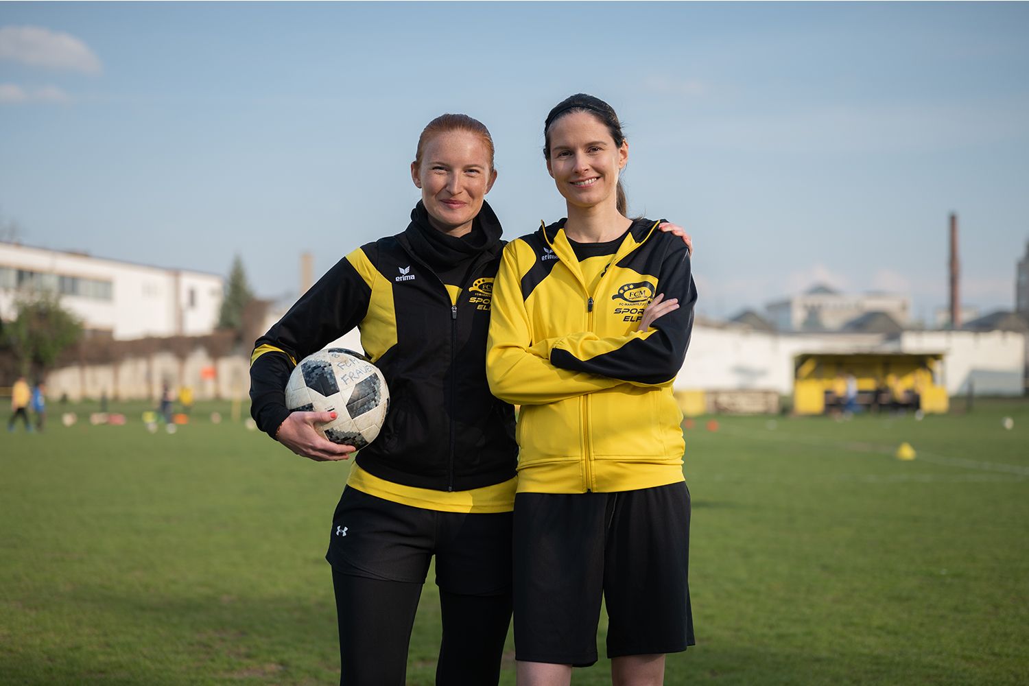 Fußball - Anna & Barbara