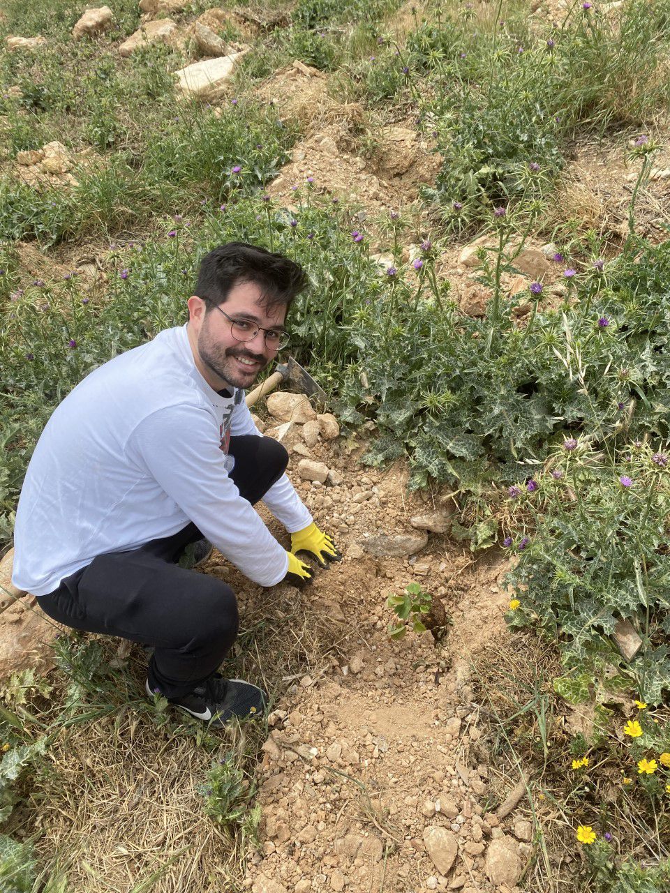 αναμνηστικές φωτογραφίες με τους εθελοντές επί τω έργω