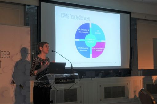 Βερώνη Παπατζήμου, Γενική Διευθύντρια, τμήμα Υπηρεσιών Ανθρώπινου Δυναμικού της KPMG.