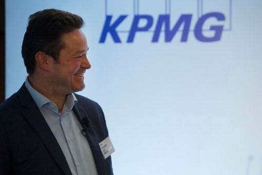 Geert Vermeulen, compliance trainer και πρώην Διευθυντής Ολλανδικού Compliance Institute κατά τη διάρκεια της ομιλίας του