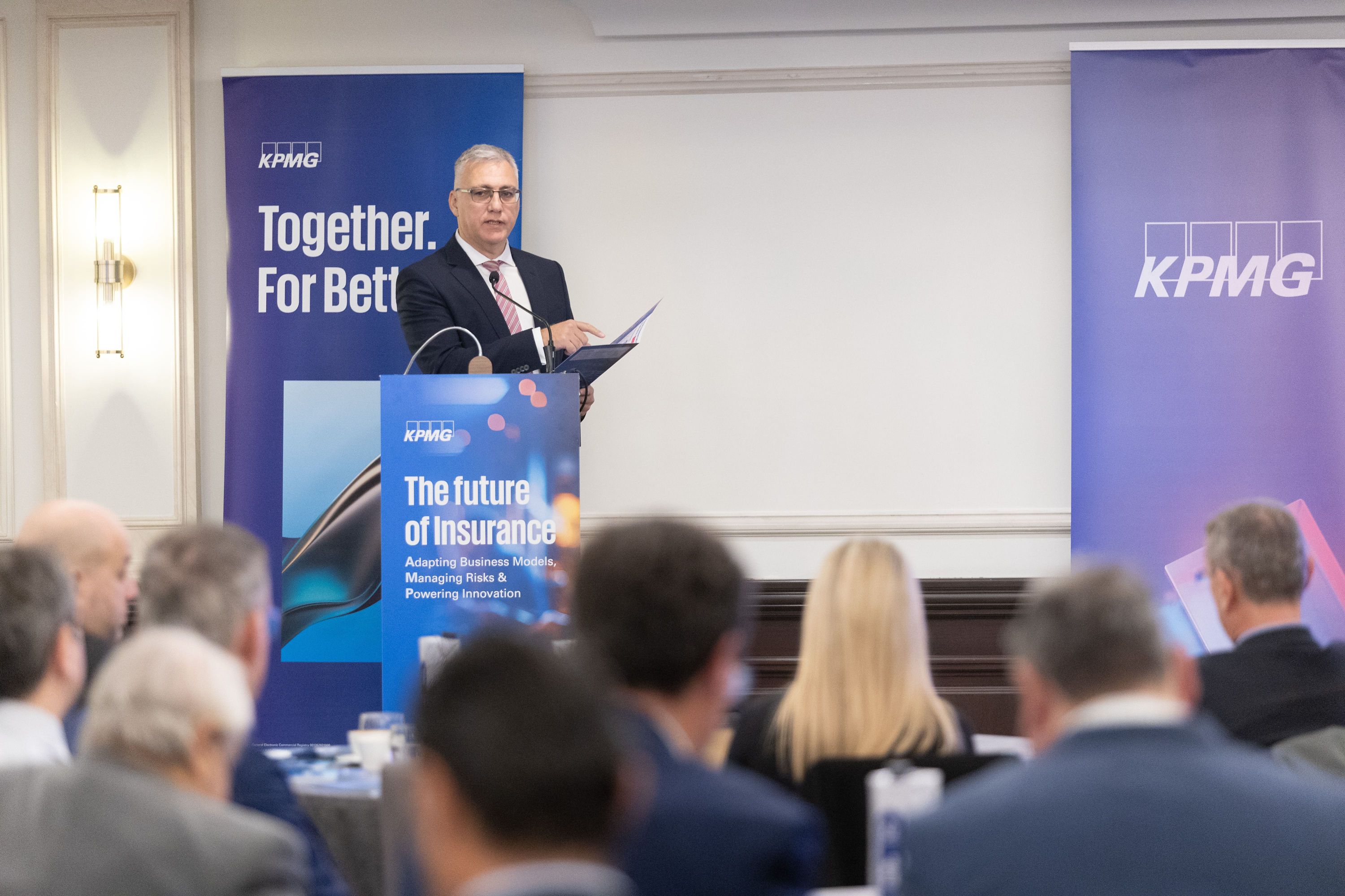 Ο Φίλιππος Κάσσος παρουσιάζει τα ευρήματα της 15ης Ετήσιας Έκθεσης της για την Ιδιωτική Ασφαλιστική Αγορά.