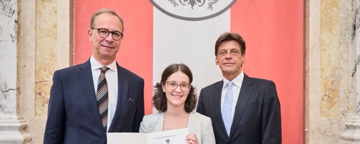 Johanna Wöber bei der Bestellung zur Wirtschaftsprüferin - Copyright: KSW