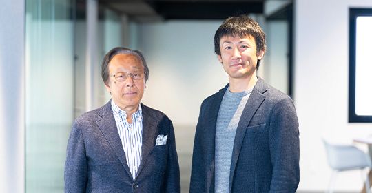 対談写真_左から、一橋大学・武蔵野大学 山内氏、KPMG 新間