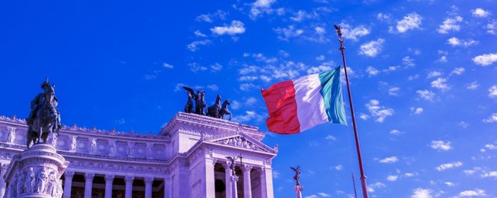 ローマにある ヴィットーリオ・エマヌエーレ2世記念堂（通称：ヴィットリアーノ） です