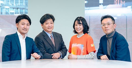 写真_KPMG　宮崎、京都府　塩崎参事、NPO法人WELgee　山本理事、KPMG　倉田