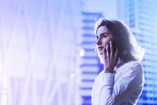 woman-on-phone.