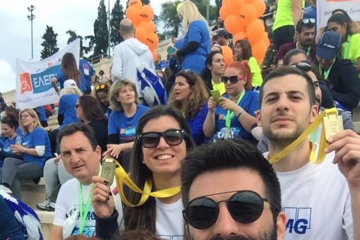 Στιγμιότυπο μέρους της ομάδας που έτρεξε τα 10 χλμ 