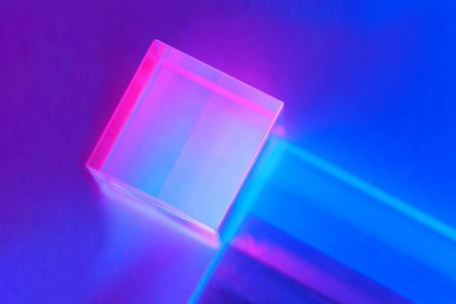 Luminous glass cube