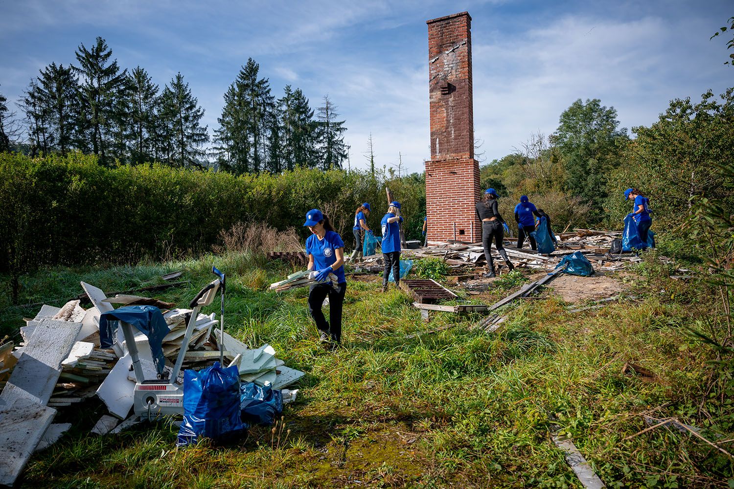 River Clean up photo 5