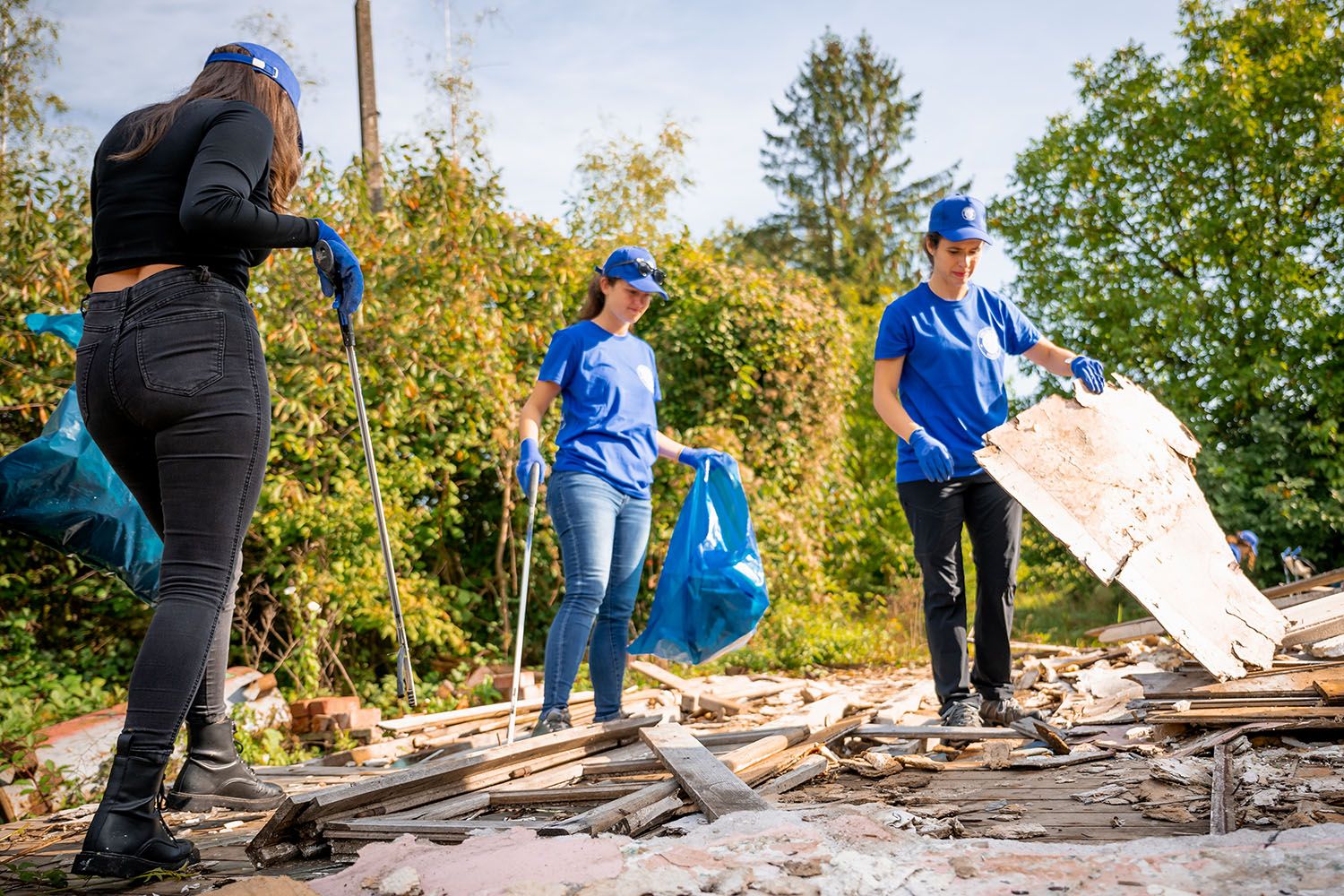 River Clean up photo 6