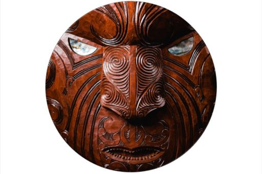 Maori tiki carving