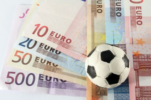 Süper Lig para basıyor