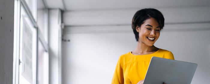 woman-with-laptop