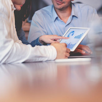 Mitarbeiter mit IPad