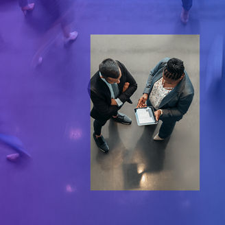 Gesprächssituation aus der Luft