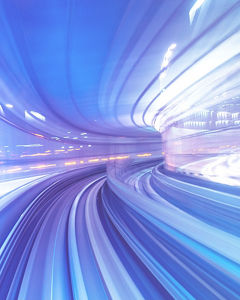 Zeitrafferaufnahme von Tunneldurchfahrt