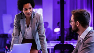 People are discussing in a meeting