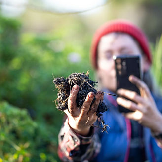 les obklopujuci rieku