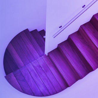 Turning around a staircase