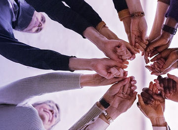 Vorgestreckte Hände