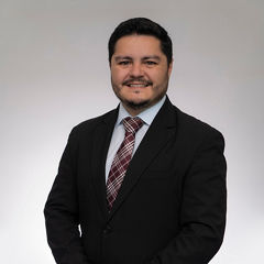 Adrián Flores