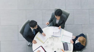 Prevenção a lavagem de dinheiro e sanções comerciais