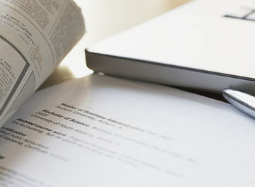 レポートとノートパソコン