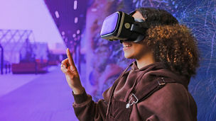 Women with VR glasses