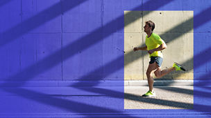 Man aan het hardlopen