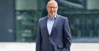 Handelszeitung: Interview mit Professor Reto Eberle
