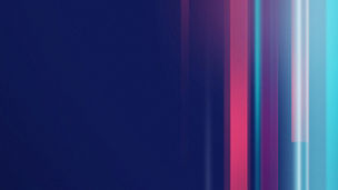 zena s mobilom na bicykli