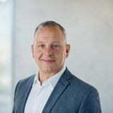 Daniel Szmaragowski - Director