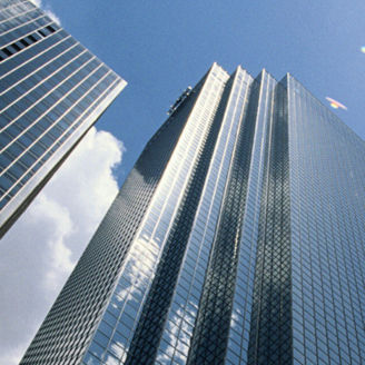 Hochhaus-mit-Himmel