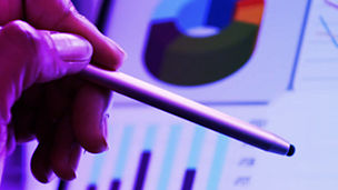 Asset raussuchen (links "Filter) und Alt-Text anpassen