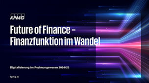 Das Bild ist eine Werbegrafik von KPMG mit dem Titel "Future of Finance - Finanzfunktion im Wandel". Es zeigt einen dynamischen Hintergrund mit bunten Lichtstreifen in Blau- und Pinktönen. Unten steht "Digitalisierung im Rechnungswesen 2024/25" und die Website "kpmg.at".