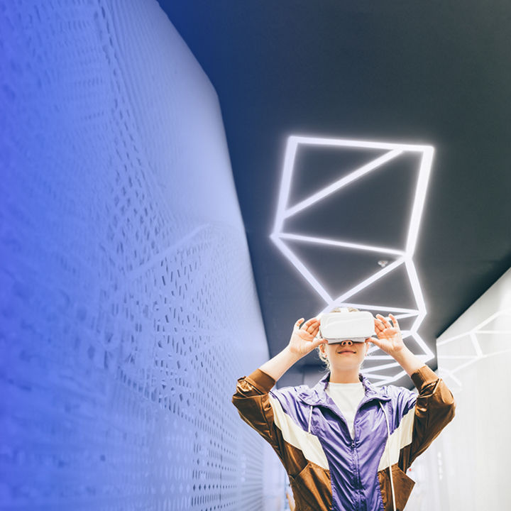 girl-using-vr-headset