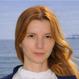 Nevradaki Roxana  