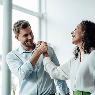 Deutschland, NRW, Essen, Cafè, Paar, Business, Homeoffice, Mann, 34 Jahre, Frau, 28 Jahre